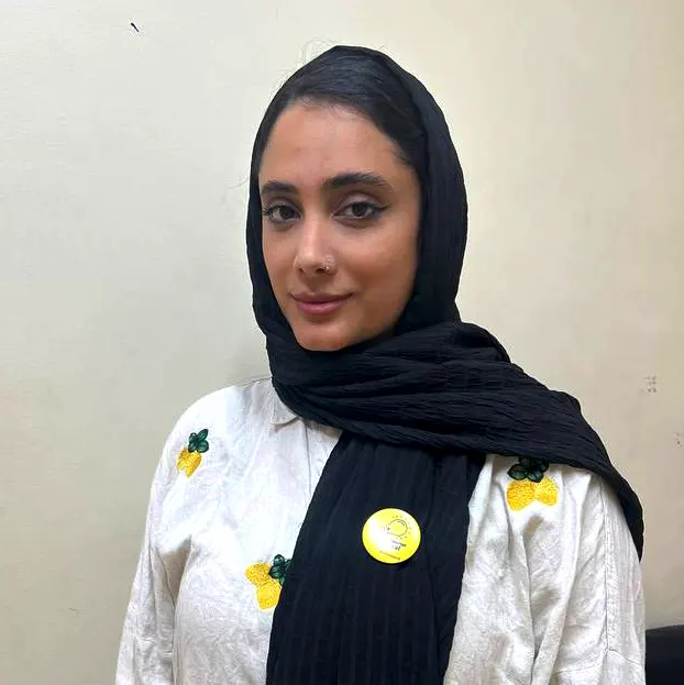 میس محدثه . آموزش زربان انگلیسی کودکان مدرسه میس یاسمن